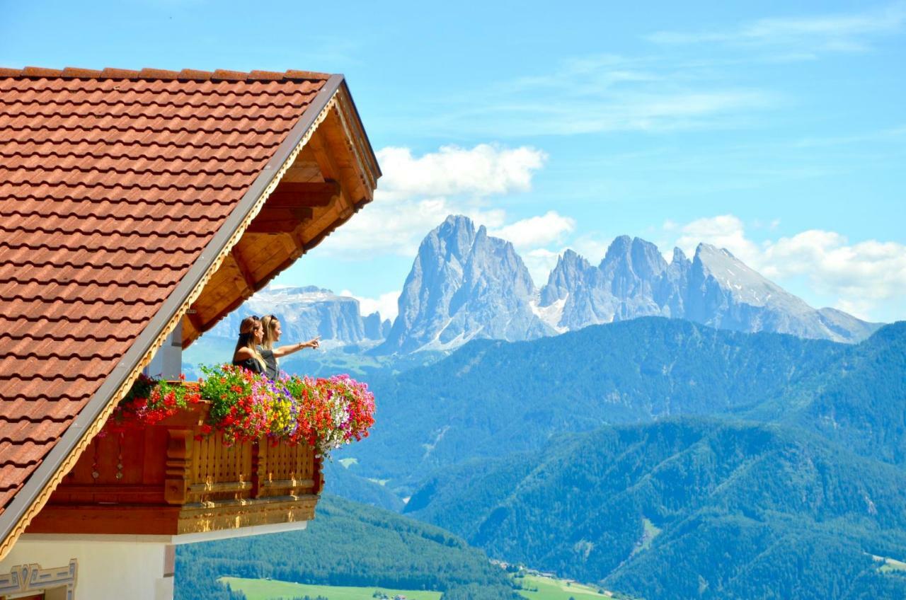 Granpanorama Wellnesshotel Sambergerhof Superior Villandro Exterior foto